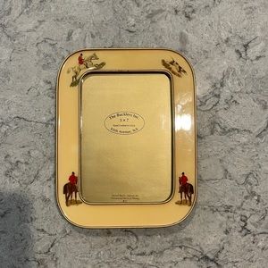 RARE, VINTAGE Bucklers Inc. Frame 🐎